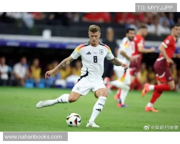 斯洛伐克足球头号球星闪耀欧洲赛场 助力国家队冲击国际大赛荣耀